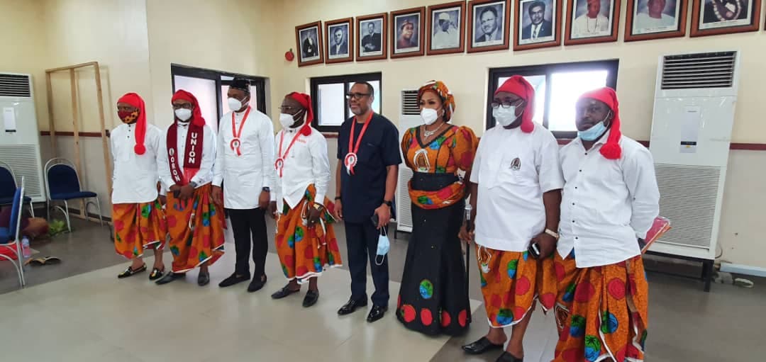 Udom Inoyo (3rd from left) with Executives of the Oro Union, Lagos Branch