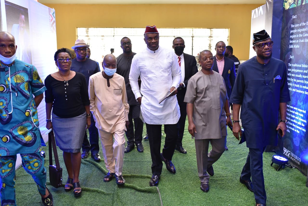 Mr. Udom Inoyo arriving at the event